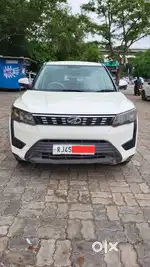 Mahindra XUV300 W6, 2020, Petrol