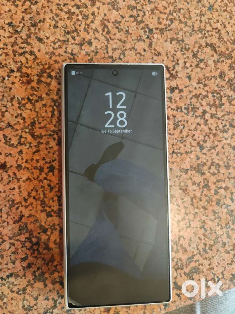 Samasung galaxy fold 6