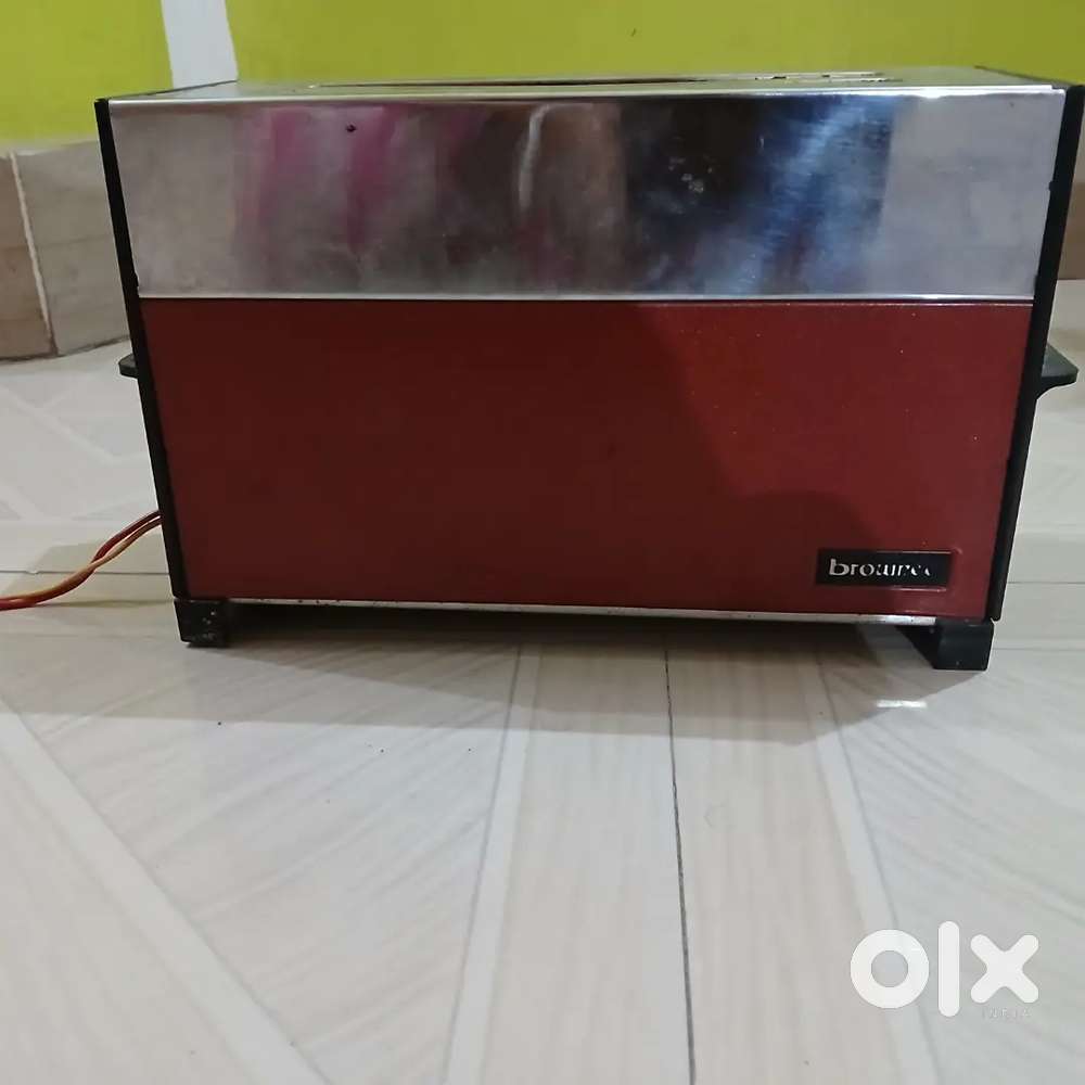 Brownee bread toaster