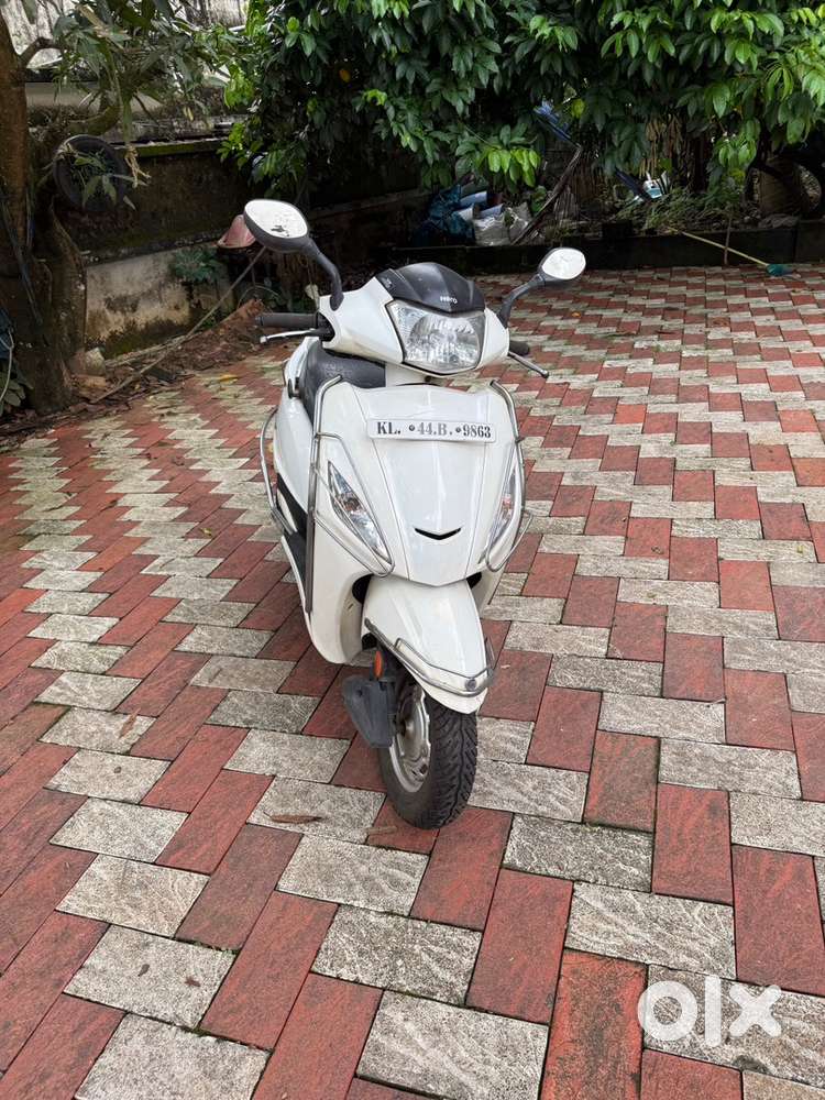 Maestro white 110 cc