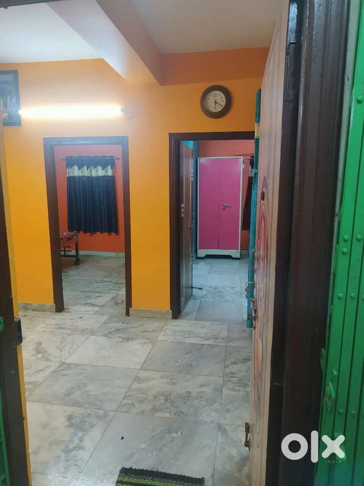 Need female flatmates