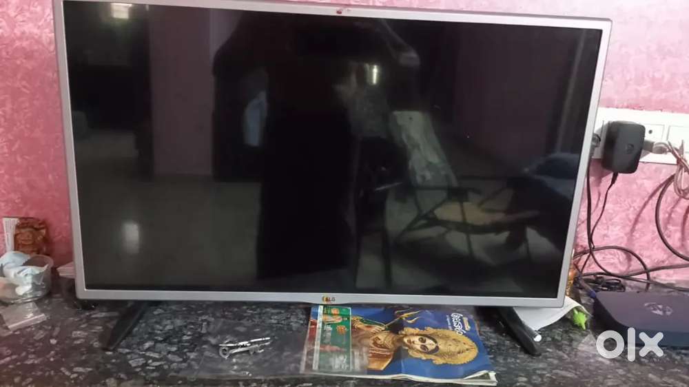 LG 32 inches LED TV