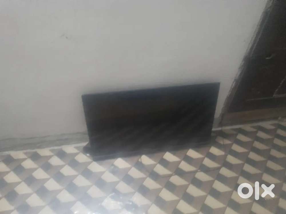 32Mr tv led panel broken