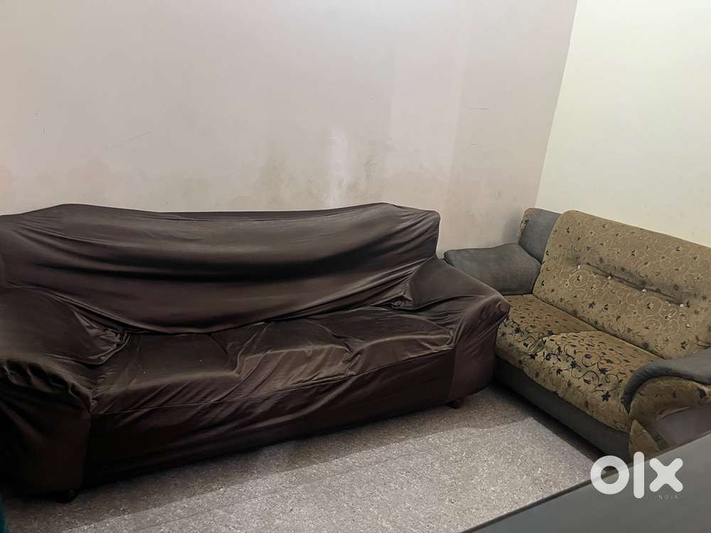 Good quality  4 set of sofas