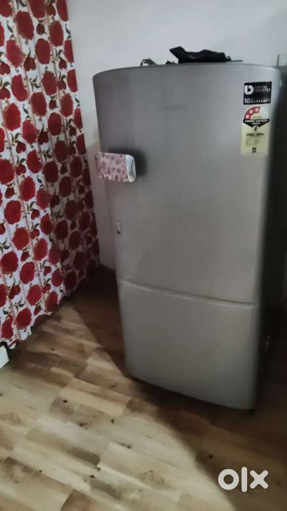 Digital inverter single door fridge