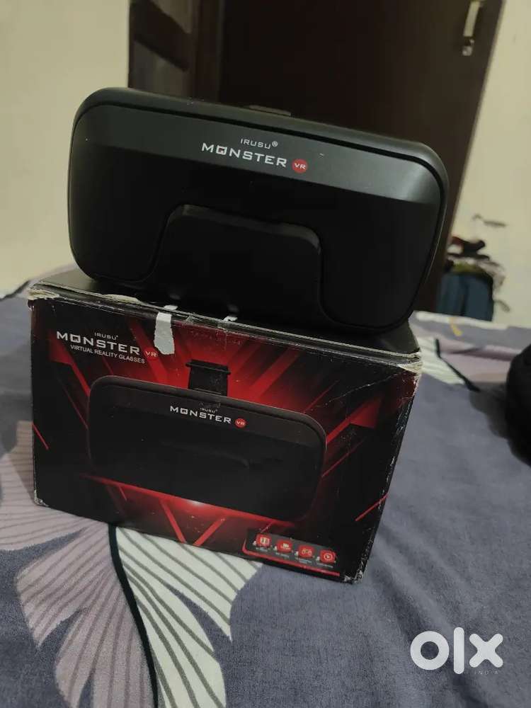 Monster vr Headset with controller