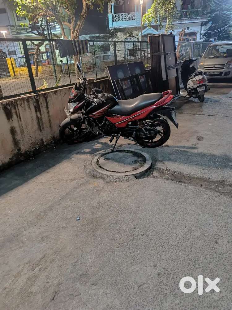 Bike is in mint condition price little bit negotiate.