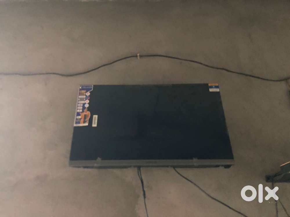 32 inch QLED TV   1 years warranty ok set