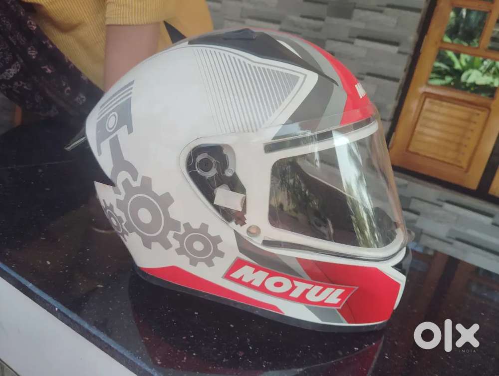 ഹെൽമെറ്റ് സെയിൽ