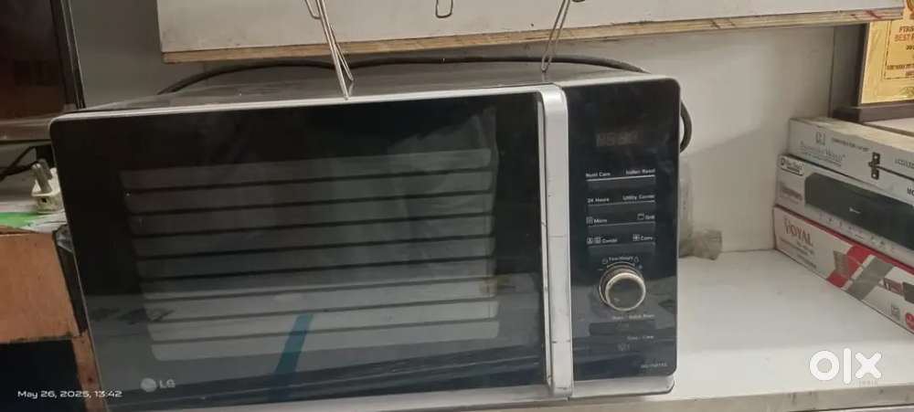 Lg microwave oven in good condition