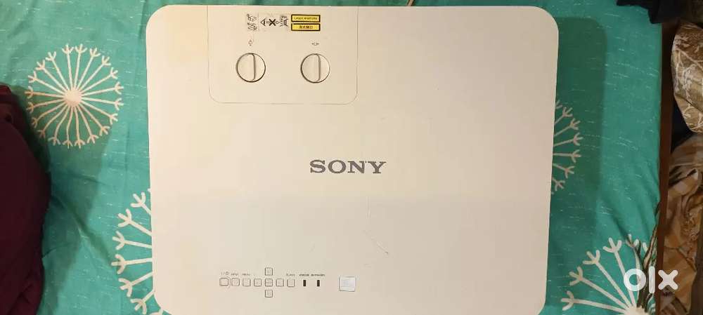 Sony laser 4k projector VPL-PHZ60 (Not working)