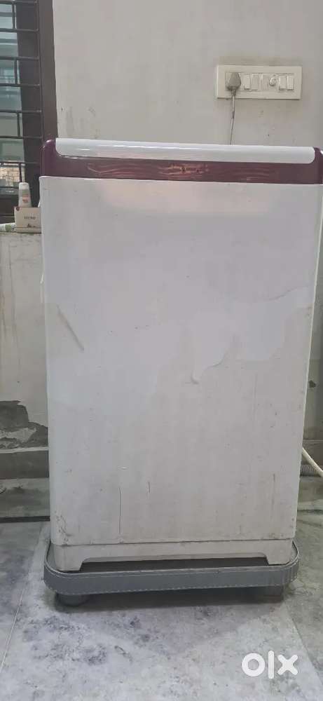 Whirlpool white magic 1-2-3 nxt Automatic washing machine