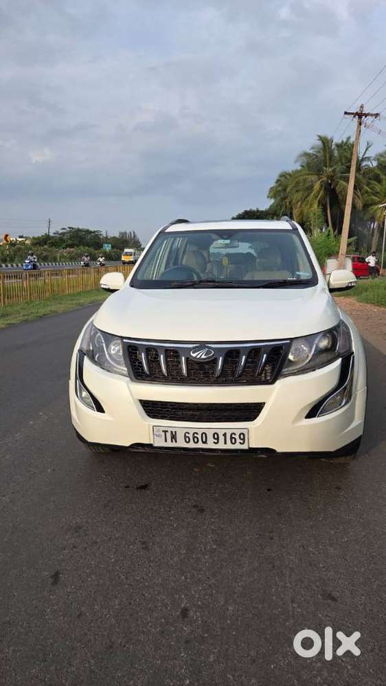 Mahindra XUV500 2.2 W10, 2015, Diesel