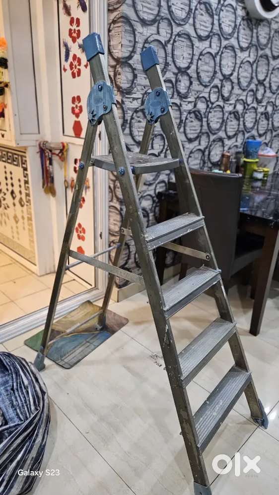 5 steps Ladder Aluminium