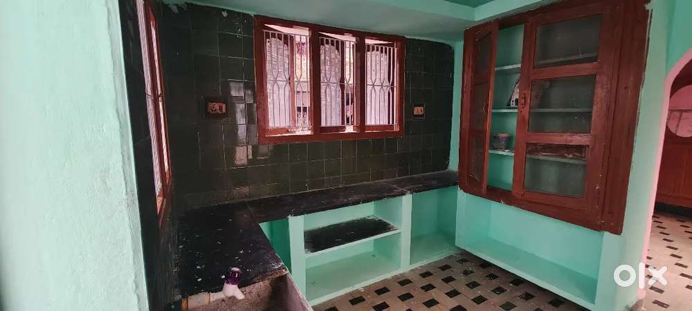 Three rooms house at 1st floor
