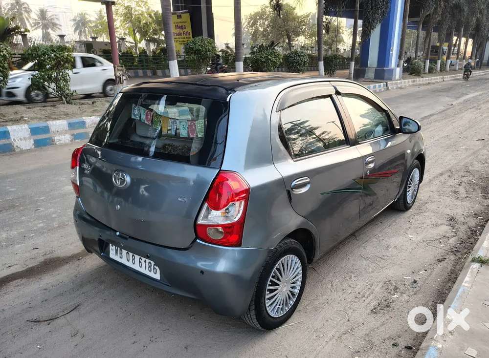 All paper upto date 51000 kms orignal Liva