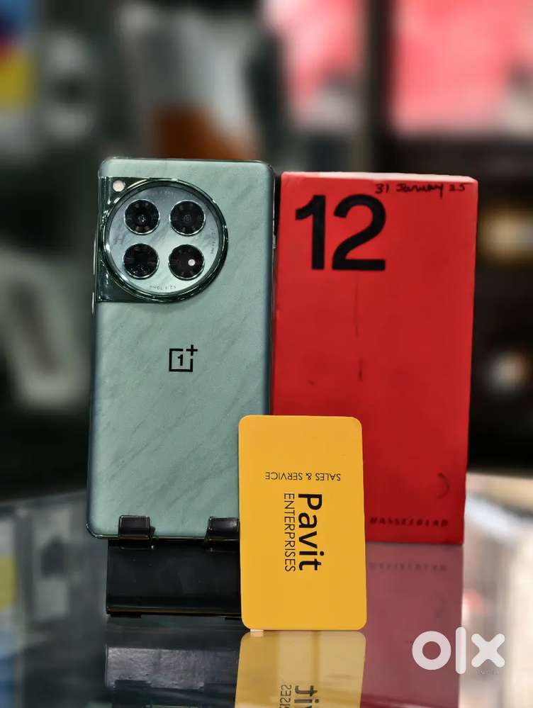 ONEPLUS 12 16GB 512GB SCRACHLESS CONDITION JUST 39900/-