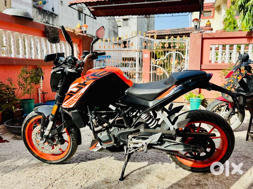 KTM DUKE 125CC NEW LATEST  Ready To Race Edition latest 1 ST OWNER