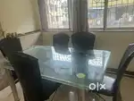 GlassDining table with chairs