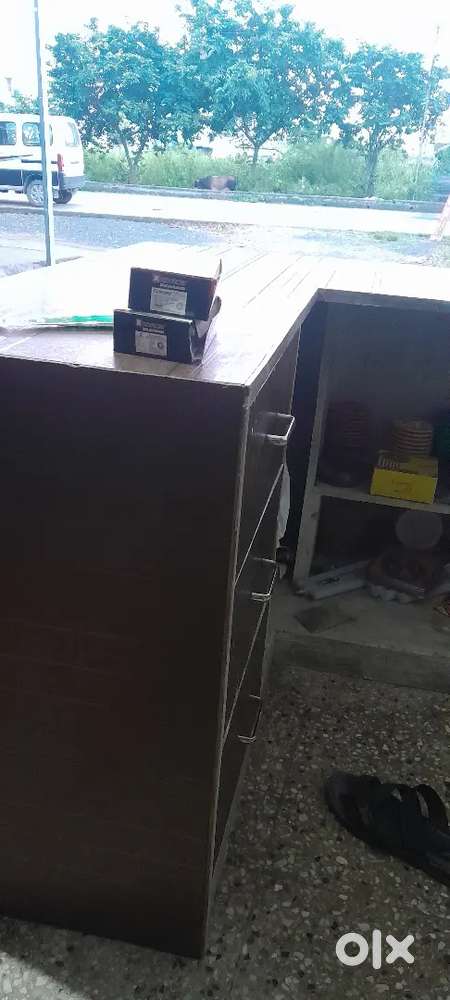 4*6 shop counter 16000