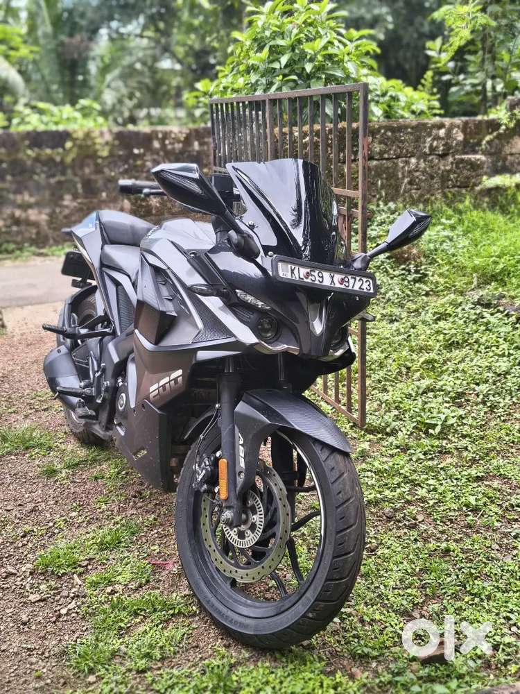 Bajaj Pulsar rs 200 bs6
Urgent sale