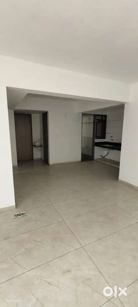 3 bhak apartment with open balcony