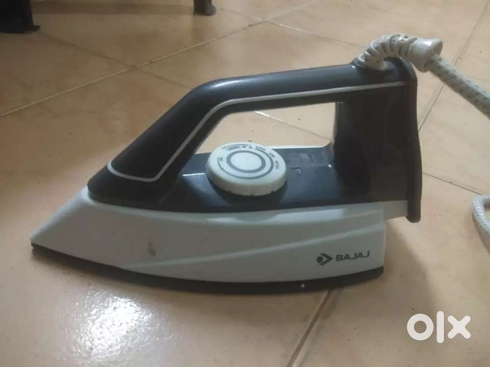 Bajaj iron box