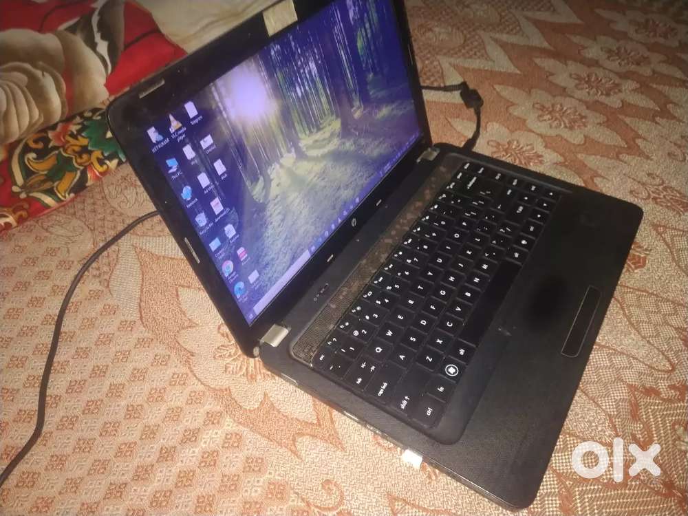 HP Laptop + Earburds(Free)