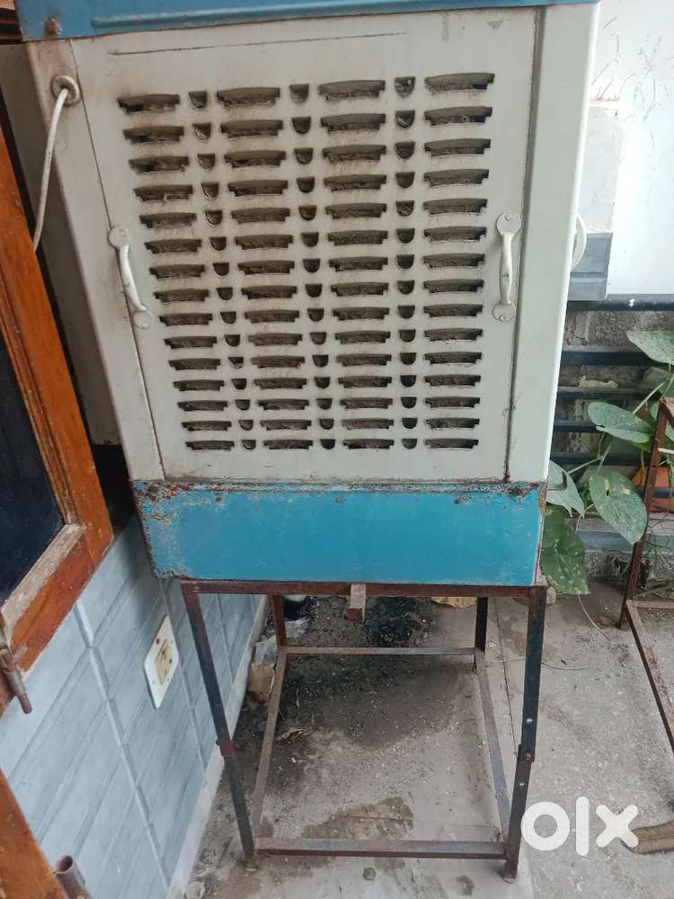 Cooler with stand and study table combo