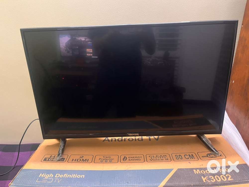 32-inch Smart LED TV – HD 1080p, Energy Saving, Excellent Condition
