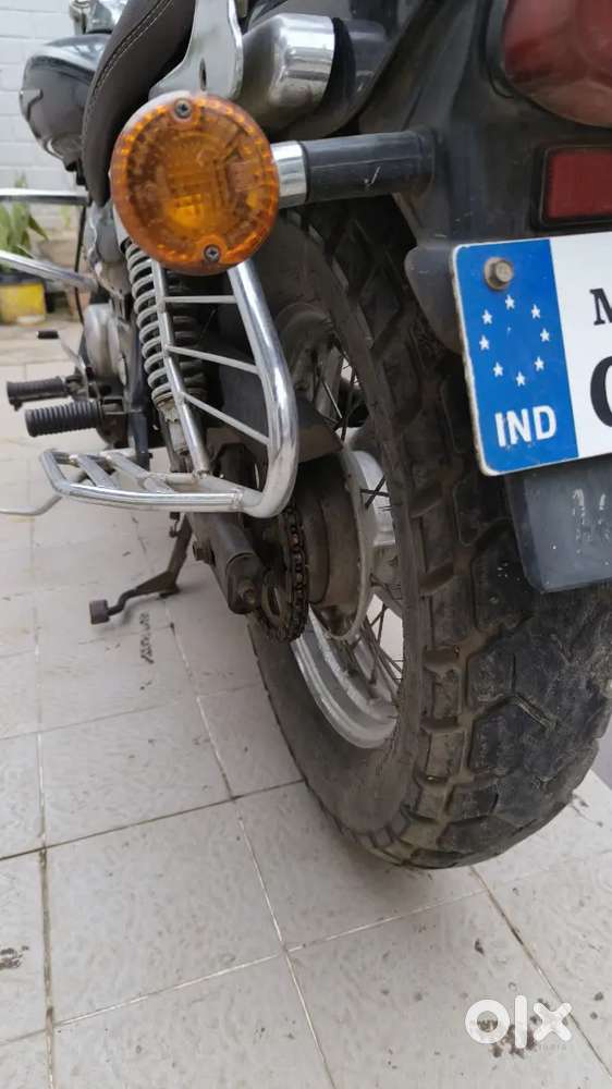 Bajaj avenger 220 with excellent condition.