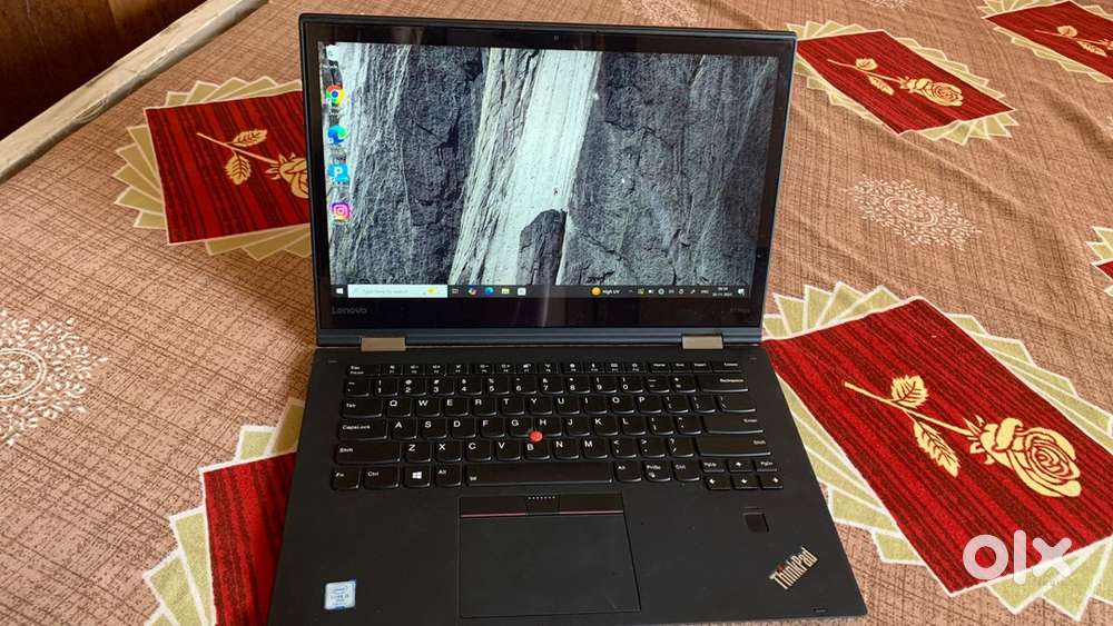Lenovo ThinkPad X1 Yoga 2nd Gen 14” Touchscreen + Pen  2 in 1 convert