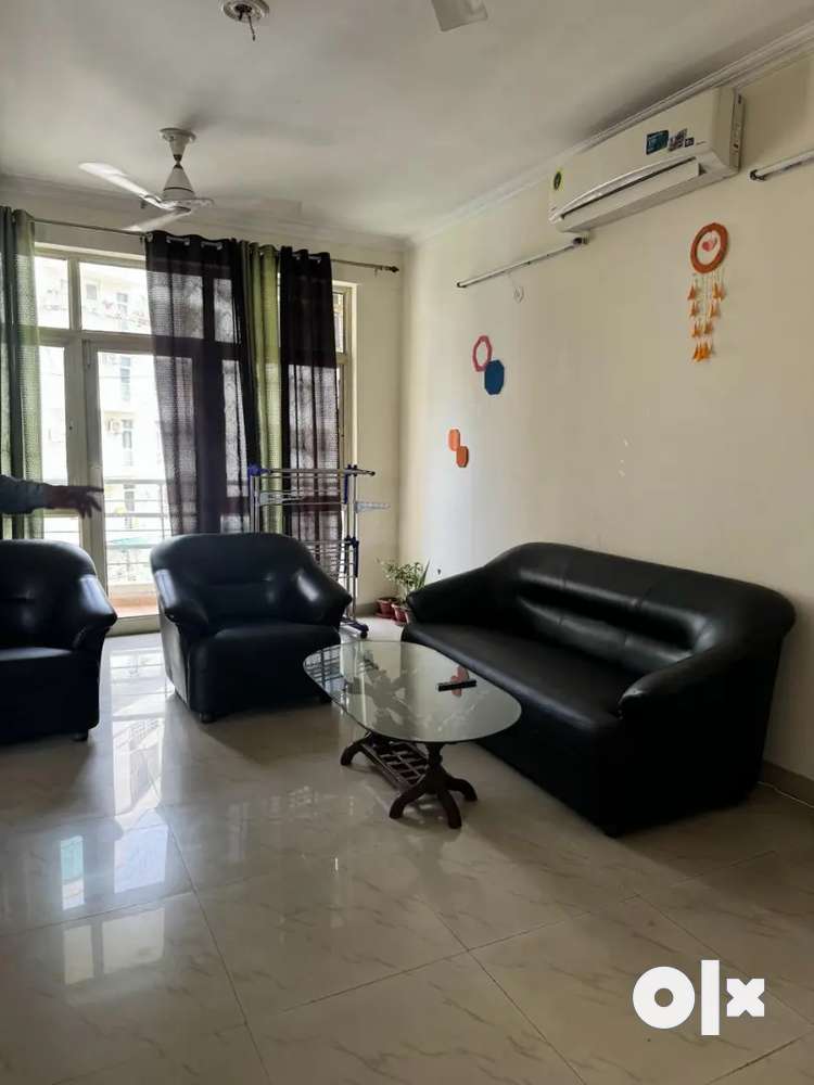 3bhk Fully furnished flat in vibhuti khand gomti nagar lucknow