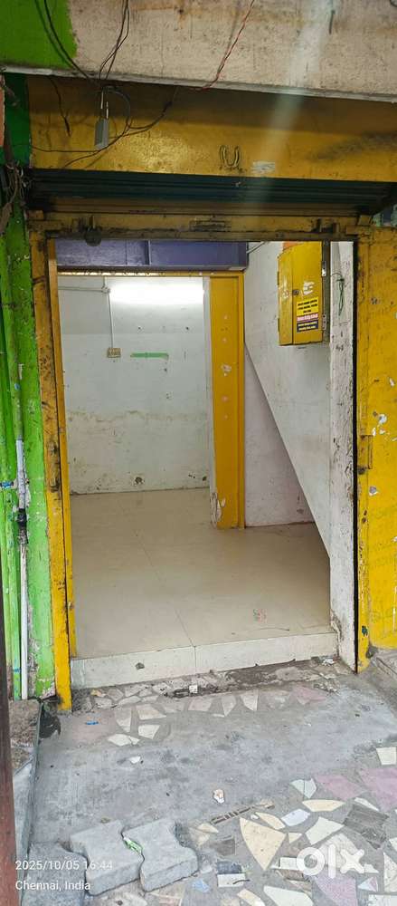 Shop for rent in Puliyanthope, Chennai