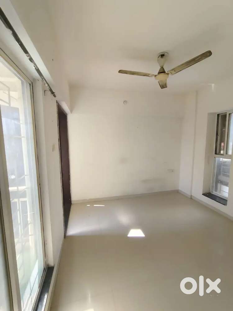 2BHK UNFRUNISH FLAT GOOD SOCIETY. NEAR NIBM . BISHOP'S SCHOOL