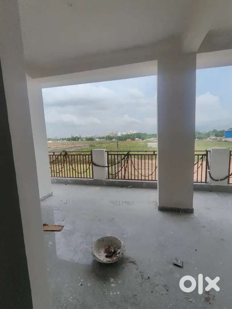 Newly Constructed Building for rent