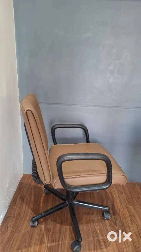 Office furniture set