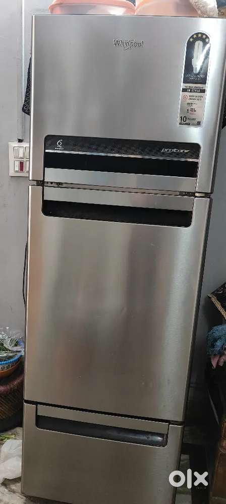 Whirlpool protton 235L frost free 3doors refrigerator..
