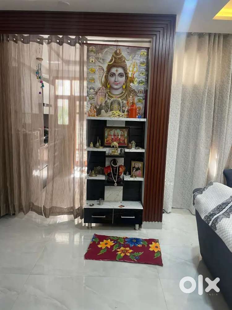 1850 square teet 60 lac ready to movie