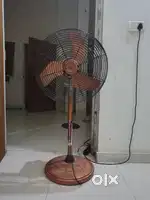 Stand fan ( farrata )