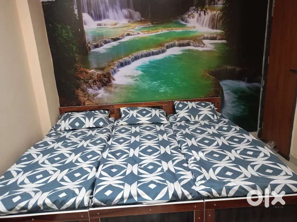 Dormatrry bed 2000 rs per month