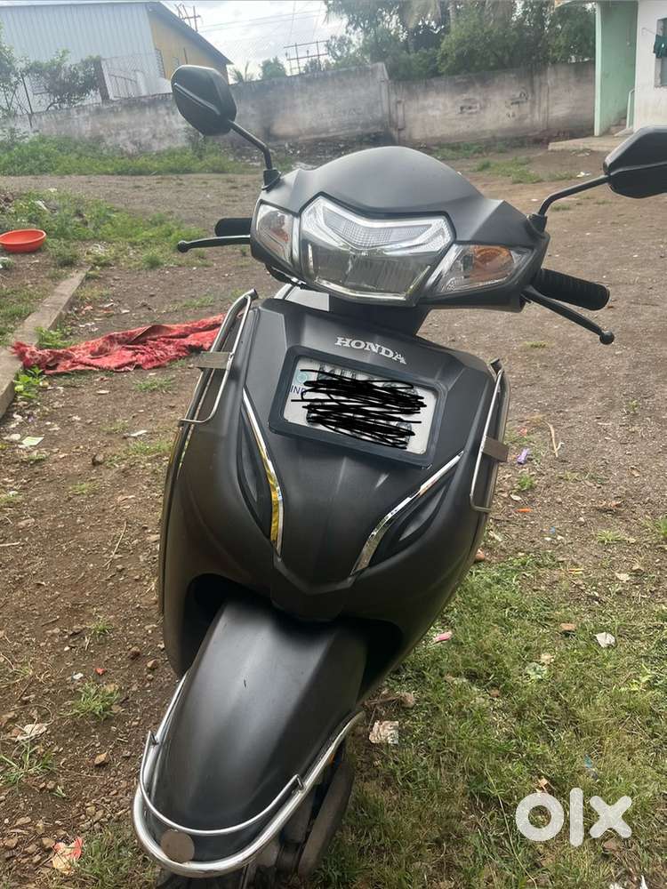 Best condition active 5g mat gray colour