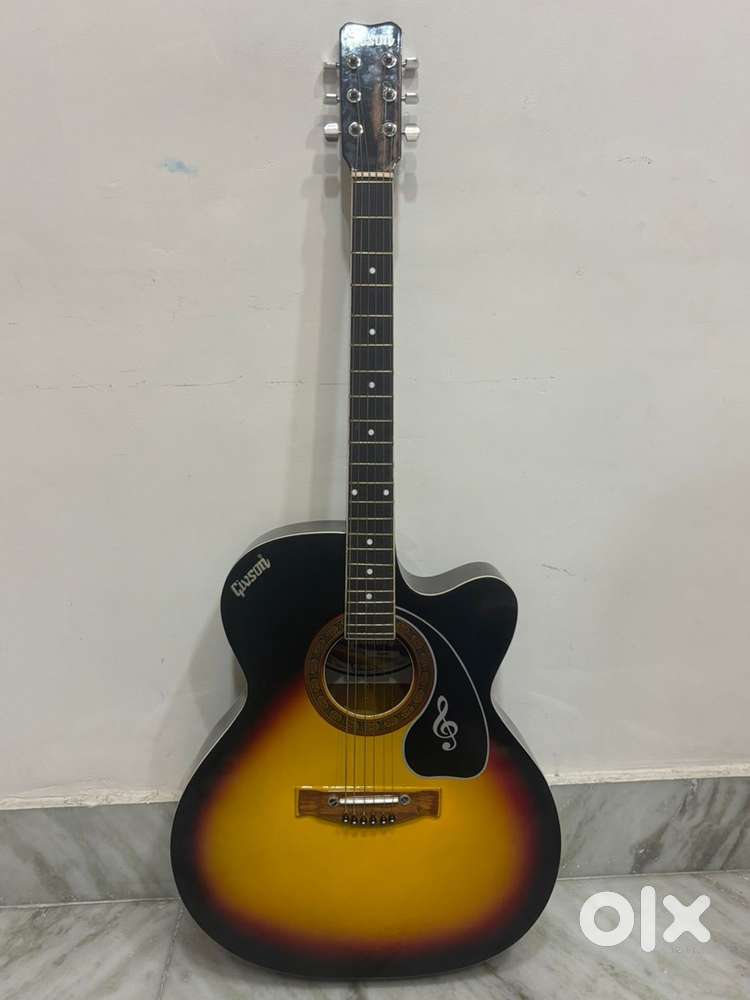 GIVSON Acoustic Guitar (6 Months Old)