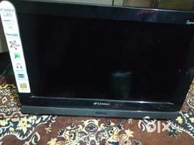 LED tv with TFT option 22 inch display kharab hai lining