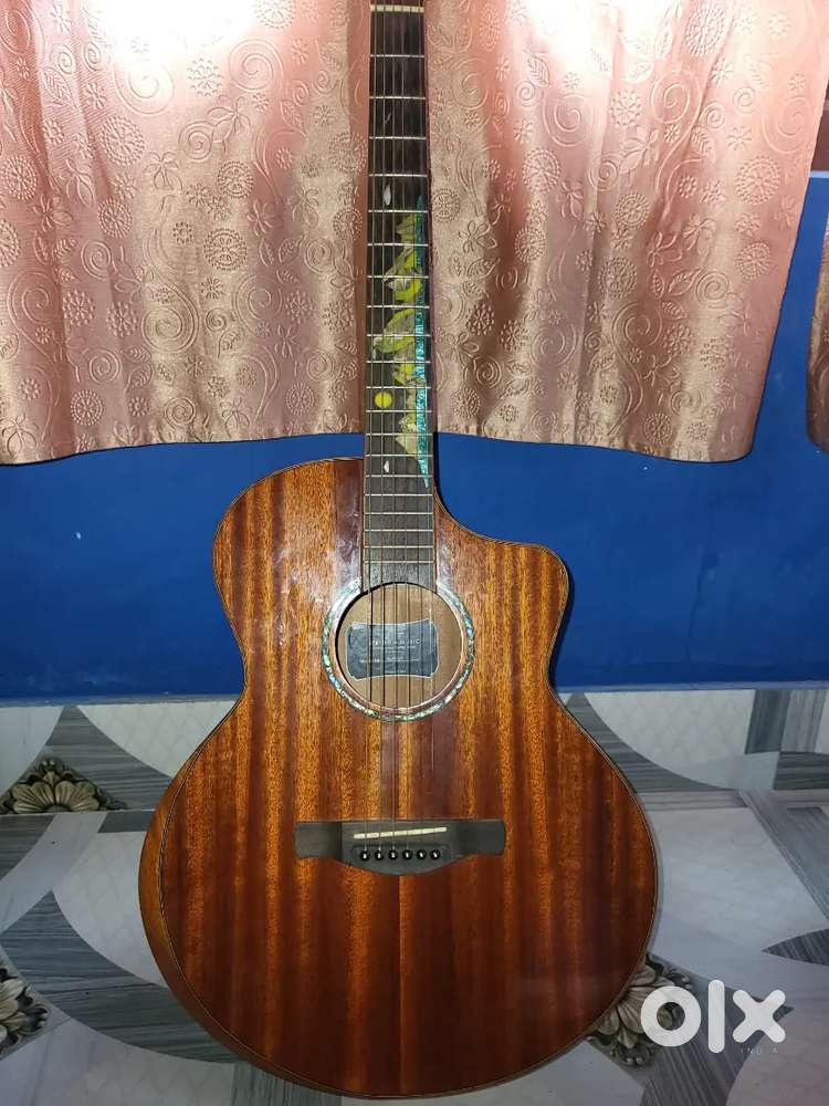 Strydom s140c absolutely fine condition, all mahogany wood
