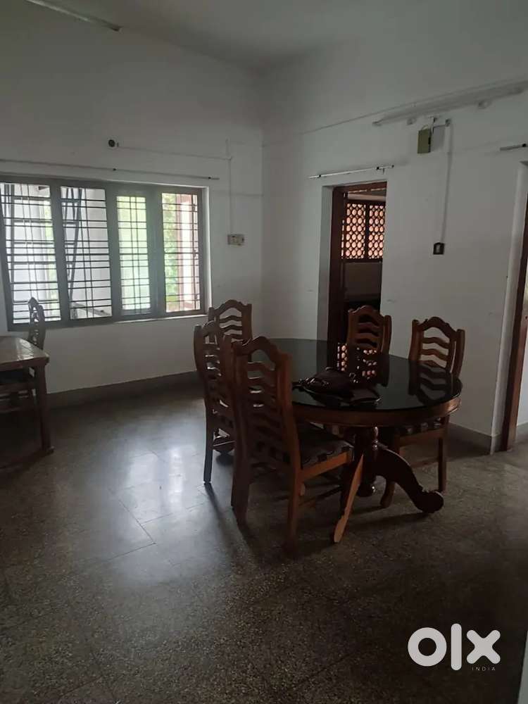 HOUSE FOR RENT