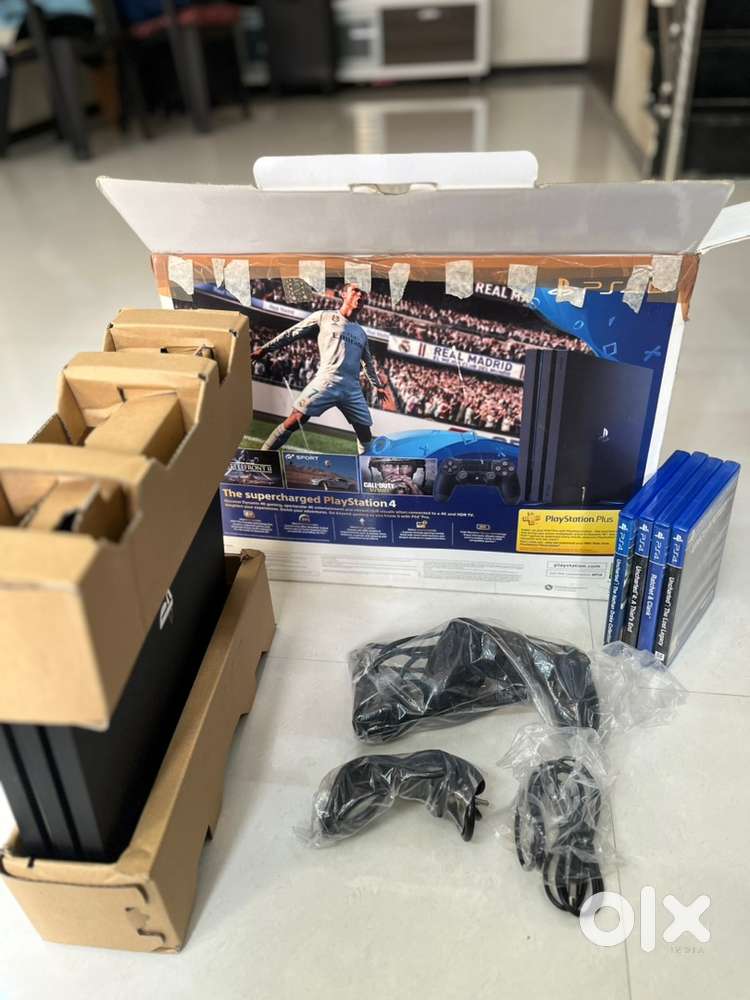 Sony PS4 Pro 1 TB Black Edition