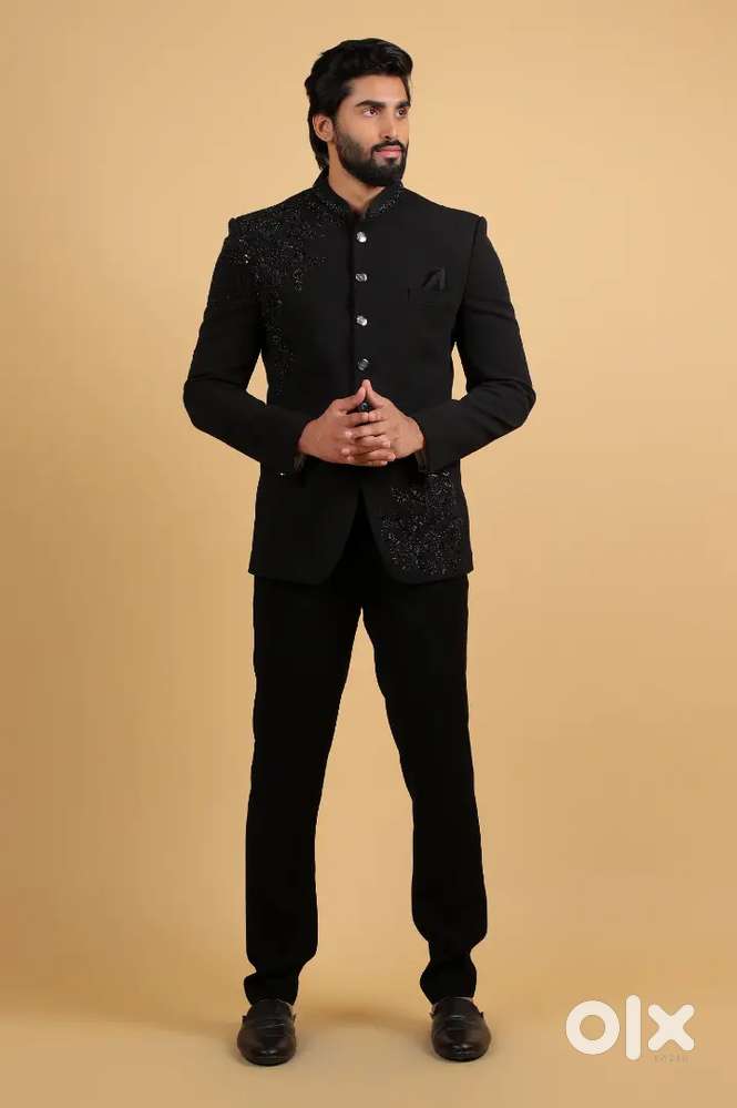 Black Jodhpuri Textured Bandhgala And Pant Set