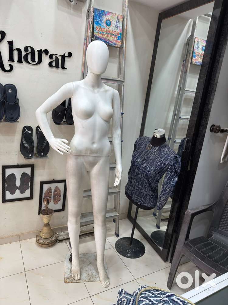 Ladies mannequin