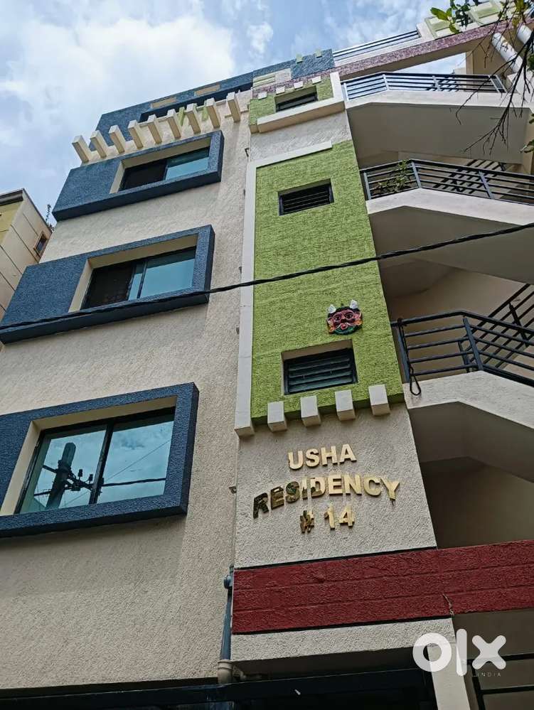 4-floor rental income building with 6(2BHK)2(1BHK) units for sale